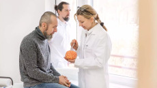 Πολλαπλή σκλήρυνση: 8 στους 10 ασθενείς πληρώνουν από την τσέπη τους για τη φροντίδα τους