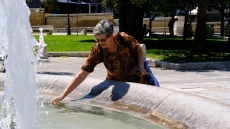 Η ζέστη δεν επηρεάζει το ίδιο άνδρες και γυναίκες: Τι δείχνουν οι μελέτες του Πανεπιστημίου Θεσσαλίας