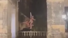 Κέρκυρα: Στο Αυτόφωρο οι πέντε γυναίκες για το pole dancing στα Ανάκτορα