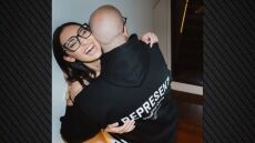 Η Κλαυδία στην αγκαλιά του συντρόφου της - «Να με χαίρεσαι και να σε χαίρομαι» γράφει στον Oge
