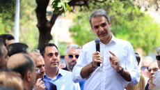 Μητσοτάκης από Μέγαρα: Οι εκλογές θα γίνουν το 2027, ο κίνδυνος του λαϊκισμού παραμονεύει