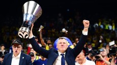 Γιασικεβίτσιους: «Νιώθω υπέροχα, κυνηγούσα καιρό αυτό το τρόπαιο»