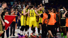 Πρωταθλήτρια Ευρώπης η Φενέρ 81-70 τη Μονακό του Σπανούλη στον τελικό του Άμπου Ντάμπι - Πρώτη κούπα του Γιασικεβίτσιους - Βίντεο 