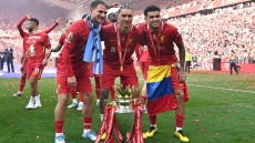 Τα αδέρφια Μακ Άλιστερ στέφθηκαν πρωταθλητές την ίδια μέρα σε διαφορετικές χώρες
