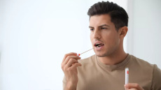 Οι αιματολογικές ήταν «καθαρές», όμως νέο τεστ αποκάλυψε επιθετικό όγκο στον προστάτη – Η περίπτωση των αδερφών Turnbull