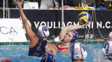 Προβάδισμα τίτλου για τη Βουλιαγμένη στο πρωτάθλημα πόλο γυναικών, 14-12 στα πέναλτι τον Ολυμπιακό στον 3ο τελικό 