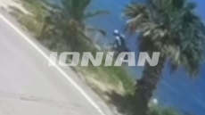 Ζάκυνθος: Τροχαίο με γουρούνα που έπεσε στη θάλασσα – Δείτε βίντεο