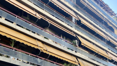 Συγκλονίζει ο παππούς της 7χρονης στην Καλλιθέα – «Η κόρη μου ούρλιαζε, το τζάμι έγινε θρύψαλα σε δευτερόλεπτα»