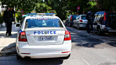 Πήγαν σε σπίτι για να καθαρίσουν και έκλεψαν 16.600 ευρώ - Πέντε συλλήψεις στου Παπάγου