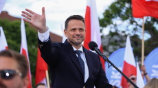 Προεδρικές εκλογές στην Πολωνία: Μικρό προβάδισμα του υποψηφίου του κυβερνώντος κόμματος ενόψει του β' γύρου