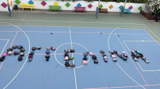 Το συγκινητικό αντίο των συμμαθητών της 7χρονης Αγγελίνας στην Καλλιθέα - Αύριο η κηδεία της
