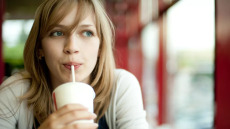 Καρκίνος στόματος: Τα δημοφιλή ροφήματα που αυξάνουν την απειλή – Ένα την ημέρα πενταπλασιάζει τον κίνδυνο