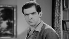 Κώστας Καζάκος: Σαν σήμερα γεννήθηκε ο αείμνηστος ηθοποιός - Το αφιερωματικό βίντεο της Φίνος Φιλμ