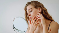 Ακμή ενηλίκων και διατροφικές διαταραχές: Έρευνα αποκαλύπτει μια επικίνδυνη σχέση