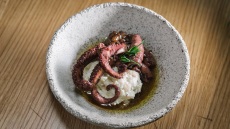 Χταπόδι σαβόρο με πουρέ πατάτας