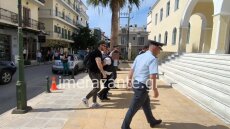 Ζάκυνθος: Απολογούνται οι τρεις Αλβανοί για τη δολοφονία της 69χρονης συμβολαιογράφου - Πρώτος στον Ανακριτή ο 54χρονος που τη μαχαίρωσε