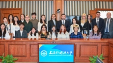 Χαρδαλιάς: Συναντήθηκε στη Σαγκάη με 13 φοιτητές του Τμήματος Ελληνικών Σπουδών