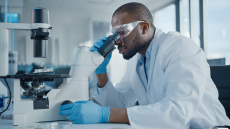 Ξεμένουν οι ΗΠΑ από επιστήμονες - Η πολιτική Τραμπ πυροδοτεί κύμα «brain drain»