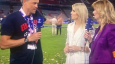 Η «ατάκα-καρφί» του Λουίς Ενρίκε σε ρεπόρτερ μετά τον ιστορικό θρίαμβο της Παρί - Βίντεο
