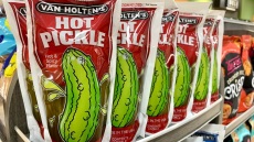 Μήπως έχετε δει αγγούρια -πίκλες- στα περίπτερα;