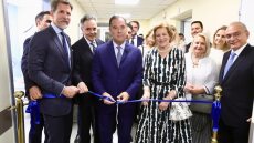 Ο Άδωνις Γεωργιάδης εγκαινίασε αίθουσες βραχείας νοσηλείας καρκινοπαθών στον «Ευαγγελισμό» - Οι Ντε Γκρες ανάμεσα στους δωρητές