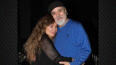 Η Ελένη Δήμου μιλάει για τη σχέση με τον σύζυγό της μετά από 39 χρόνια: «Είναι ο άγγελός μου»