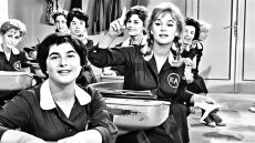 Το βίντεο της Φίνος Φιλμ για τις Πανελλαδικές εξετάσεις: «Καλή επιτυχία»