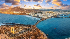 Ο Guardian υμνεί τη Νάξο:  Το νησί έχει παντού εκπληκτικές παραλίες 