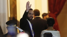 Καλύτερα να με λένε δικτάτορα παρά να δολοφονείται κόσμος στους δρόμους, λέει ο Μπουκέλε του Ελ Σαλβαδόρ