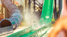 Ζητά αποζημίωση 43.000 ευρώ από την Disney για τραυματισμό σε νεροτσουλήθρα – Τον άφησαν να μπει ενώ ήταν 15 κιλά πάνω από το όριο