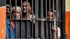 Ένας κρατούμενος σκοτώθηκε και πάνω από 200 δραπέτευσαν από φυλακή στο Πακιστάν 