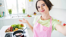 Χοληστερόλη: Ποια τρόφιμα την ανεβάζουν και ποια τη μειώνουν – Έτσι θα την ρυθμίσουμε χωρίς χάπια