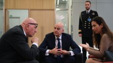 Στην Σύνοδο του ΝΑΤΟ ο Δένδιας - Συνάντηση με τον Ιταλό ομόλογό του για τις φρεγάτες FREMM