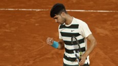 Στον τελικό του Roland Garros ξανά ο Αλκαράθ - Αποσύρθηκε στο 4ο σετ του ημιτελικού ο Μουζέτι - Βίντεο