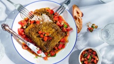 Το τσίπουρο θέλει παρέα και αυτούς τους 9 μεζέδες