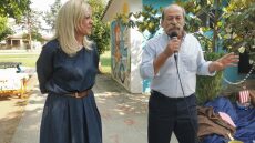 Κτηνοτρόφος από τα Τρίκαλα κέρδισε 9.000 ευρώ στο Deal και τα δώρισε σε νηπιαγωγείο
