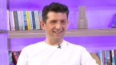 Μιχάλης Οικονόμου για την πατρότητα: Ανακάλυψα μια τρυφερότητα που είχα και στρώθηκε ο δρόμος να ανθίσει