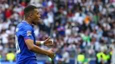 Υπό έρευνα πέντε αστυνομικοί στη Γαλλία για δωρεές δεκάδων χιλιάδων ευρώ από τον Εμπαπέ
