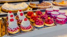 Ποιος γιορτάζει σήμερα: Το εορτολόγιο για τη Δευτέρα του Αγίου Πνεύματος