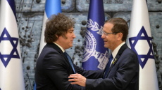 «Φάρος ελευθερίας κατά της τρομοκρατίας» το Ισραήλ, λέει ο Μιλέι
