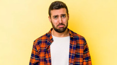 Γκρινιάζετε διαρκώς και αισθάνεστε μονίμως αδικημένοι; Ανακαλύψτε το σύνδρομο που έχει φωλιάσει στο μυαλό σας
