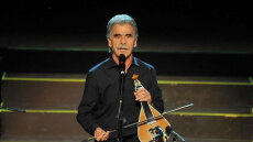 Βασίλης Σκουλάς: Φέρνει την Κρήτη στον Λυκαβηττό