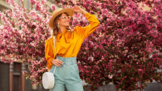 Ποια υφάσματα μας δροσίζουν και ποια μας «ψήνουν»; Η επιστήμη απαντά
