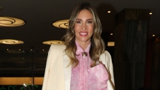 Αθηνά Οικονομάκου: Ενοχλημένη με δημοσιογράφους στο αεροδρόμιο - «Κάτι είχαμε πει και θεωρώ ότι έπρεπε να το σεβαστείτε»