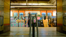 Εκκενώθηκε συρμός του ΗΣΑΠ στην Ομόνοια λόγω καπνού - Προκλήθηκε από φρενάρισμα, λέει η ΣΤΑΣΥ