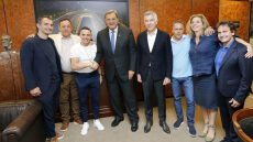 Koύβελος σε Πετρούνια: «Είσαι πρότυπο για όλα τα παιδιά»