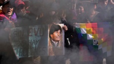 Νεκρός αστυνομικός σε σοβαρά επεισόδια στη Βολιβία 