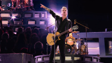 Στις 6 Ιουλίου το ΟΑΚΑ... παίρνει φωτιά: Για πρώτη φορά στην Ελλάδα οι Green Day των 75.000.000 δίσκων - Η ιστορία του συγκροτήματος που αναγέννησε την πανκ ροκ
