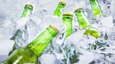 Ποια αλκοολούχα ποτά δεν πρέπει να μπαίνουν στην κατάψυξη