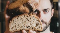 Νίκος Χανδόλιας: Ένας καλλιτέχνης του προζυμιού